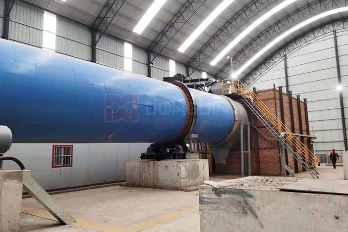 Sludge drying syetem consists of the dehydrator machine, feeding machine, sludge rotary drum dryer, discharging machine, induced draft fan, cyclone dust collector and distribution cabinet.